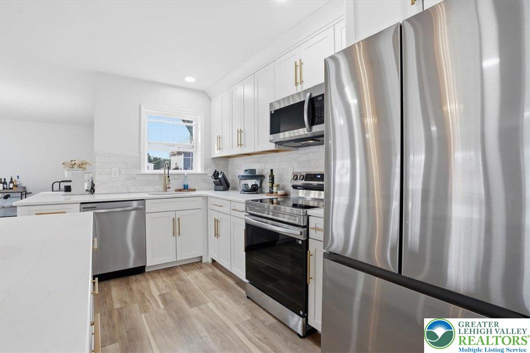 1647 4th Street Bethlehem, PA 18020 - Photo 10 of 54 Kitchen/Stainless Appliances