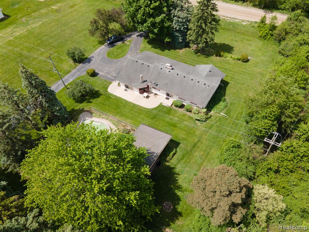 5871 Brewster Road Rochester, MI 48306 - Photo 45 of 50