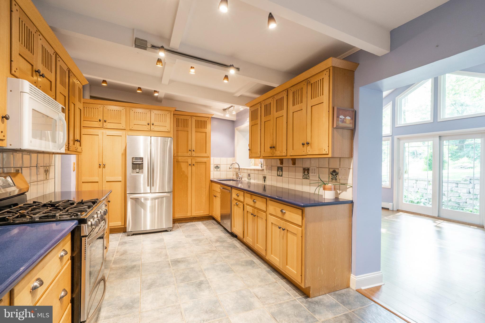 489 Woodhill Road Wayne, PA 19087 - Photo 13 of 48
