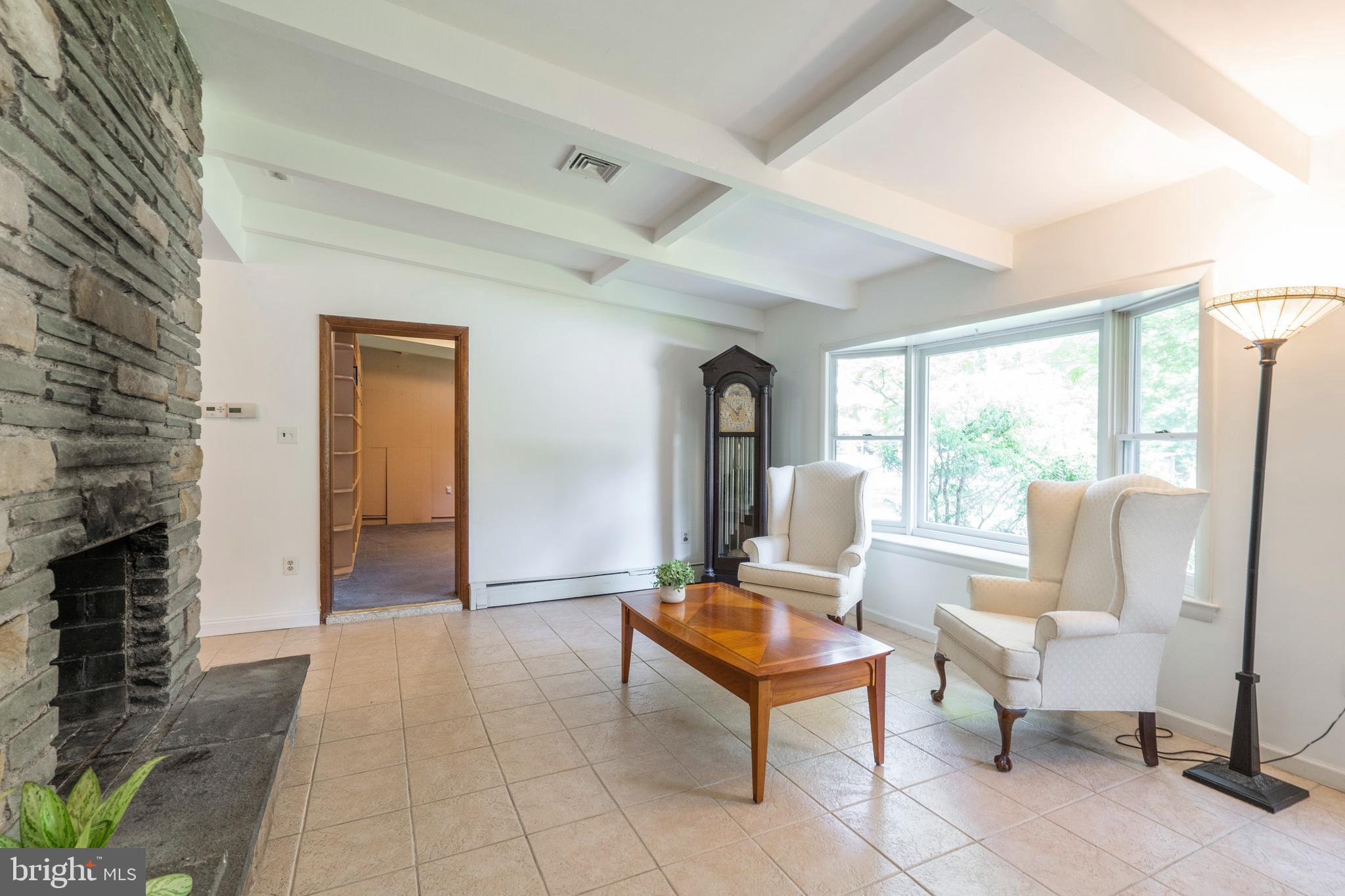 489 Woodhill Road Wayne, PA 19087 - Photo 7 of 48