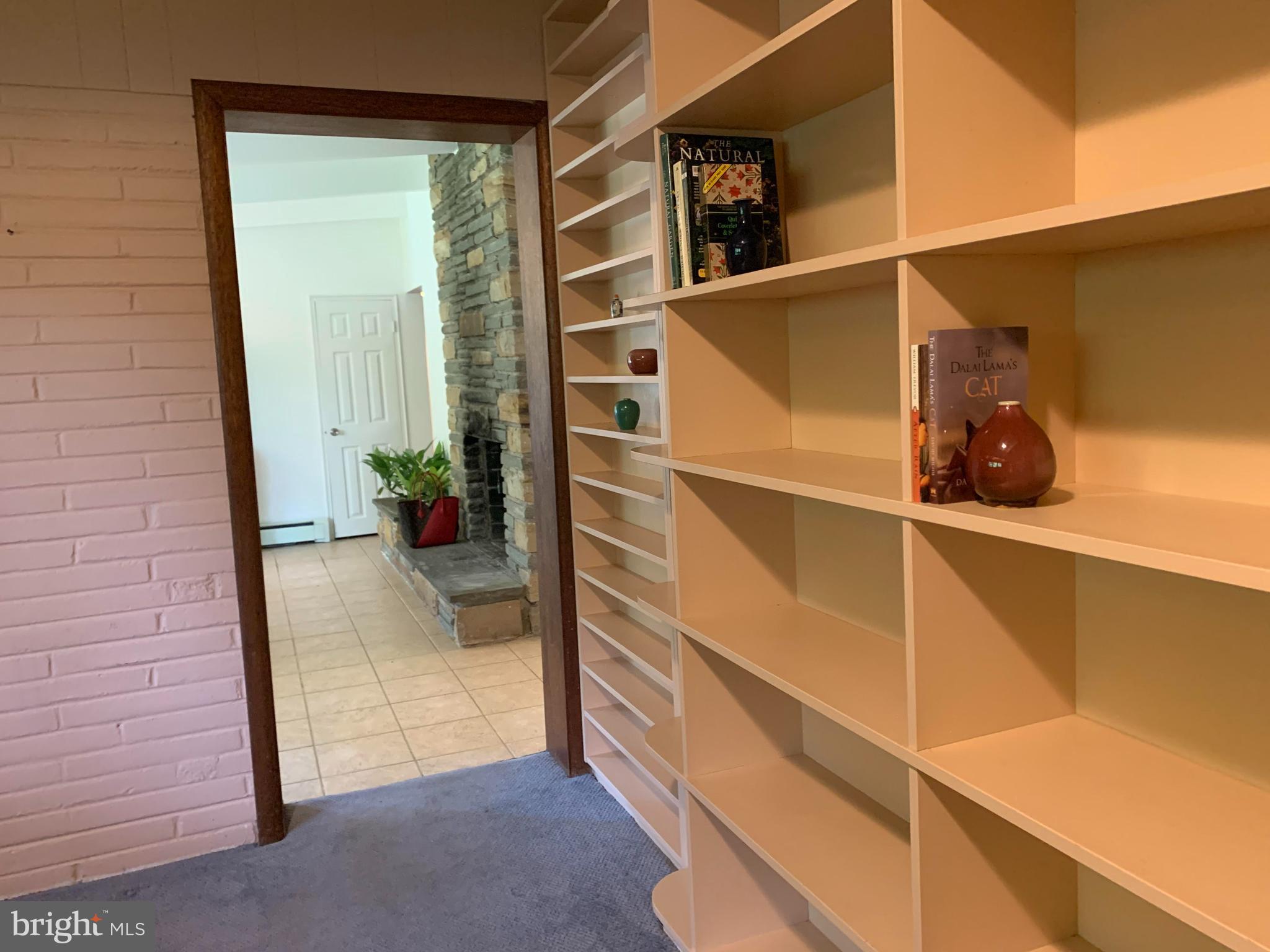 489 Woodhill Road Wayne, PA 19087 - Photo 10 of 48 Built in bookshelves in Den