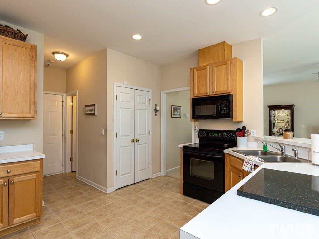 323 Inkster Cove Raleigh, NC 27603 - Photo 5 of 30