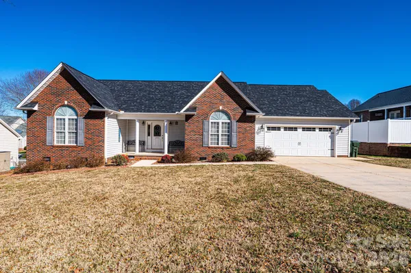 $435,000 | 2576 Rolling Ridge Drive, Hickory, NC 28602