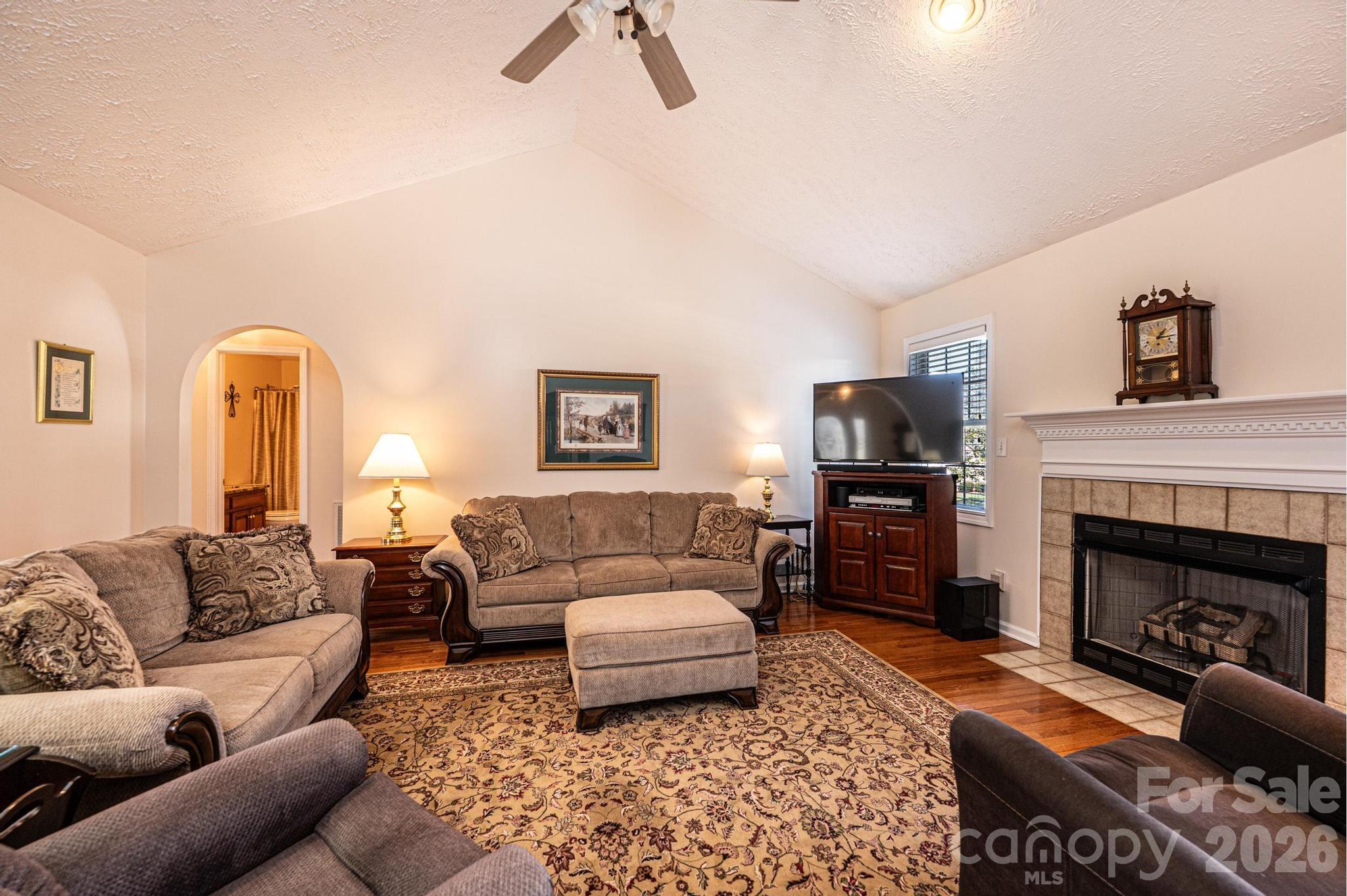 2576 Rolling Ridge Drive Hickory, NC 28602 - Photo 14 of 34