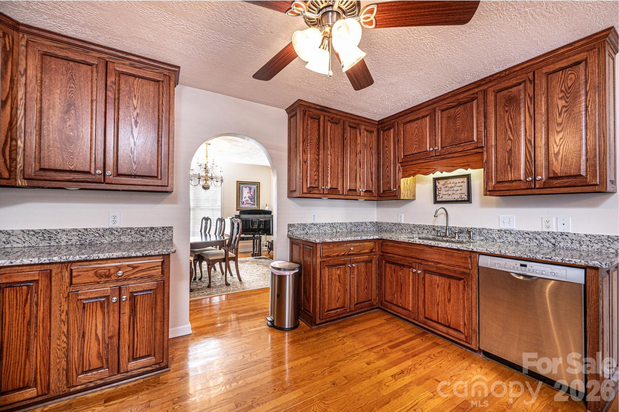 2576 Rolling Ridge Drive Hickory, NC 28602 - Photo 18 of 34