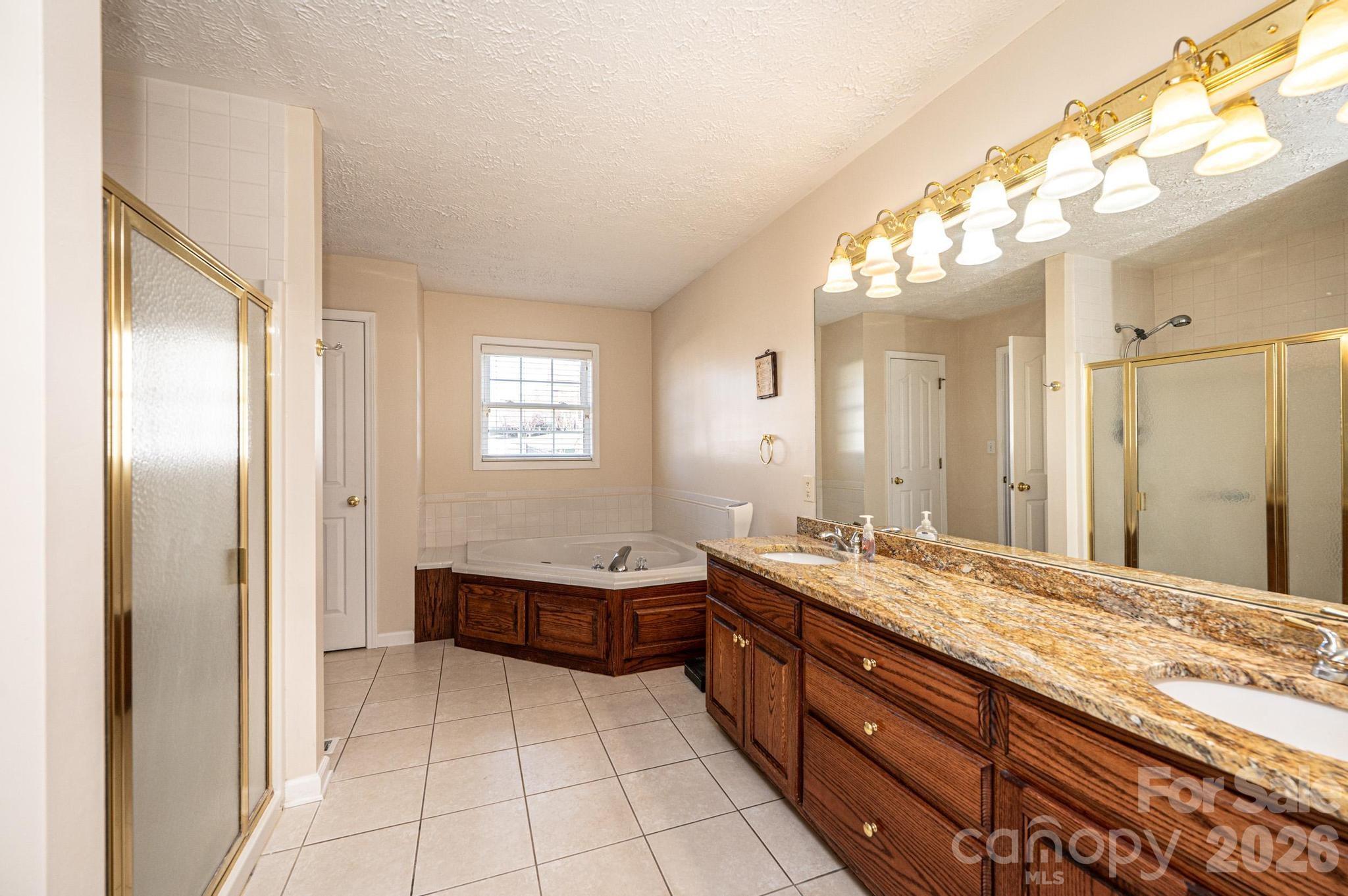 2576 Rolling Ridge Drive Hickory, NC 28602 - Photo 28 of 34