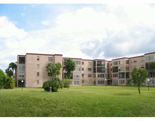 9273 Southwest 8th Street, Unit 401B Boca Raton, FL 33428 - Photo 1 of 12 Primary Photo