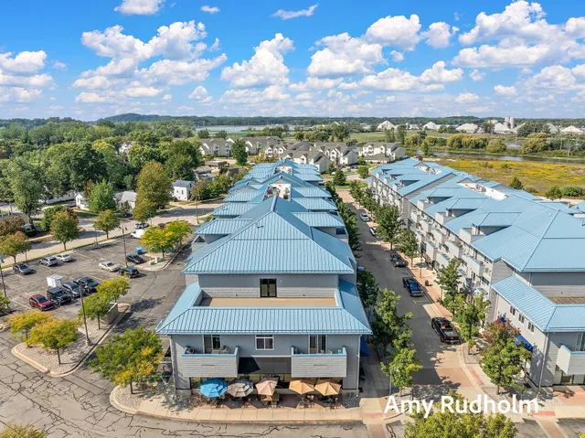 $289,900 | 529 Miller Drive, Unit 214, Grand Haven, MI 49417