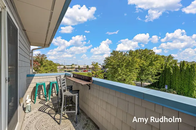 $289,900 | 529 Miller Drive, Unit 214, Grand Haven, MI 49417