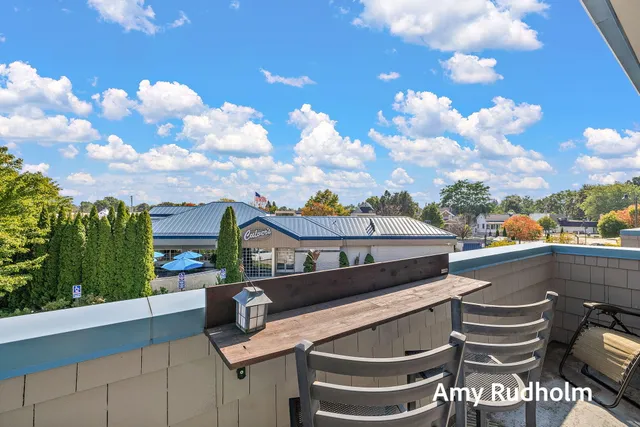 $289,900 | 529 Miller Drive, Unit 214, Grand Haven, MI 49417