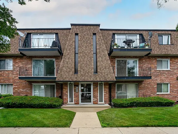 $1,700 | 10701 Keating Avenue, Unit 3D, Oak Lawn, IL 60453