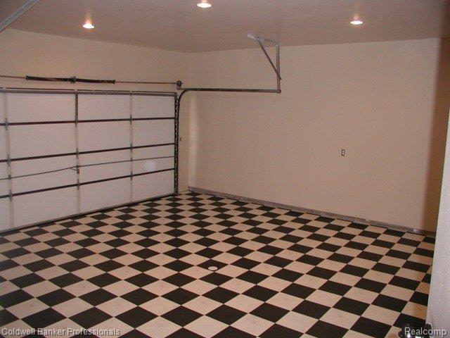 7662 Tubspring Road Almont, MI 48003 - Photo 20 of 20 7662 Tubspring fin. garage