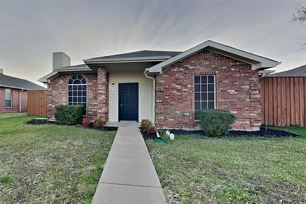 $2,075 | 6922 Todd Lane, Sachse, TX 75048