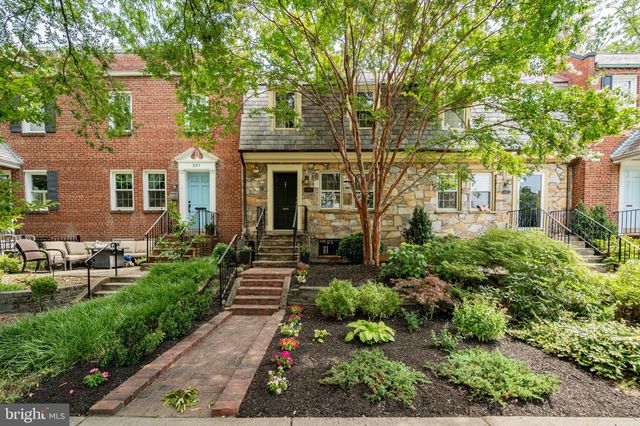$860,000 | 205 Commonwealth Avenue, Alexandria, VA 22301
