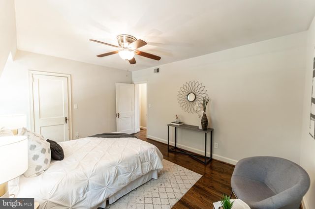 $860,000 | 205 Commonwealth Avenue, Alexandria, VA 22301