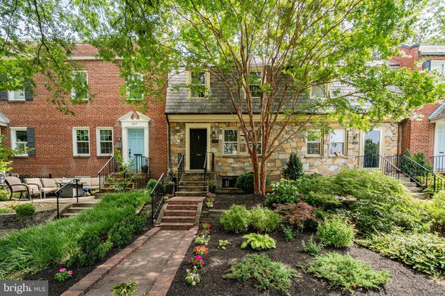 $860,000 | 205 Commonwealth Avenue, Alexandria, VA 22301