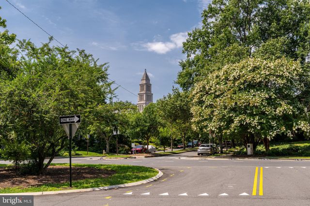 $860,000 | 205 Commonwealth Avenue, Alexandria, VA 22301