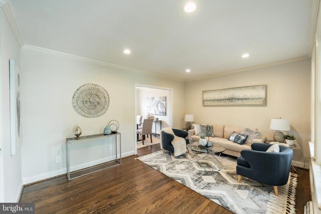 $860,000 | 205 Commonwealth Avenue, Alexandria, VA 22301