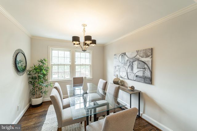 $860,000 | 205 Commonwealth Avenue, Alexandria, VA 22301