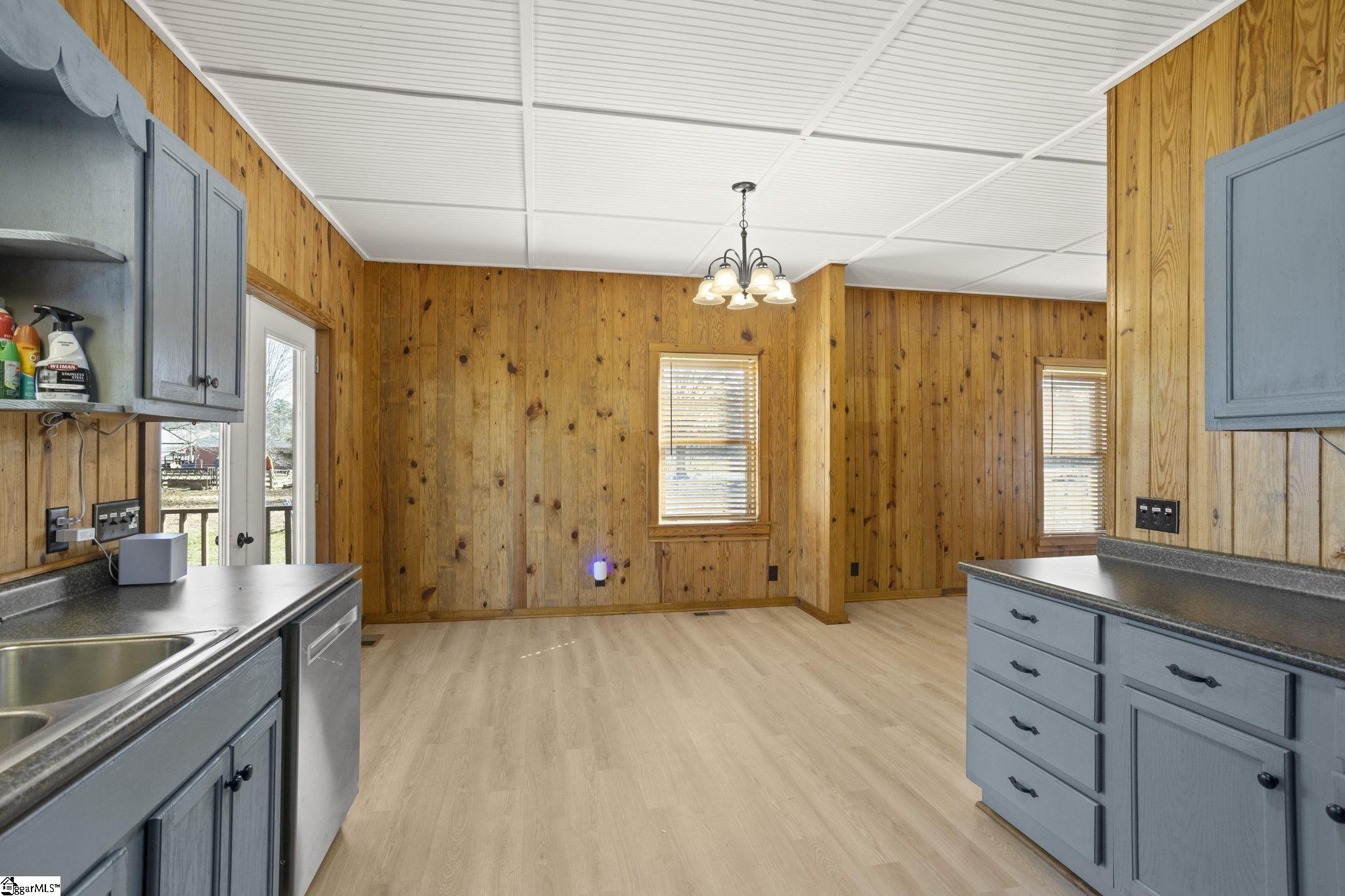 10025 Augusta Road Pelzer, SC 29669 - Photo 2 of 23