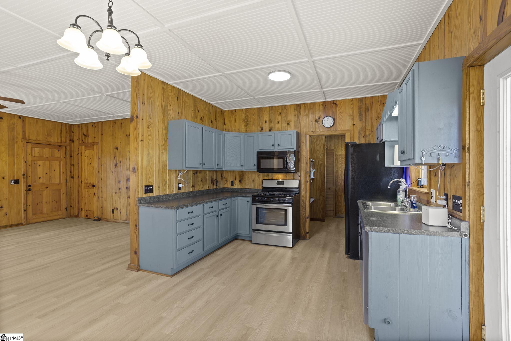 10025 Augusta Road Pelzer, SC 29669 - Photo 22 of 23