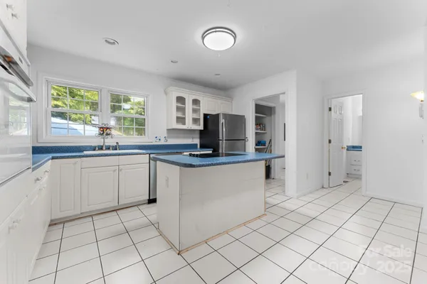 $525,000 | 90 Wilds Cove Road, Franklin, NC 28734