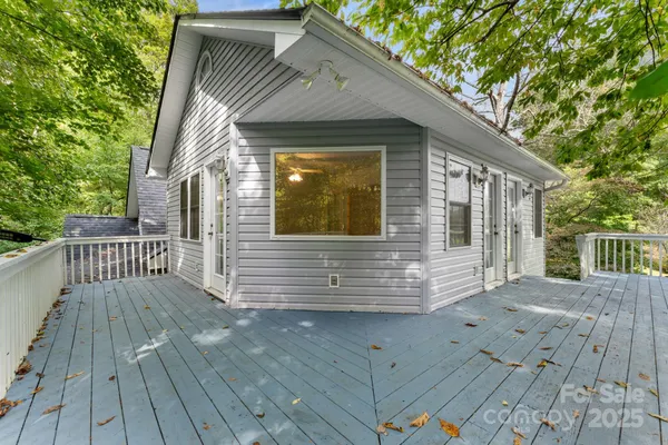 $525,000 | 90 Wilds Cove Road, Franklin, NC 28734