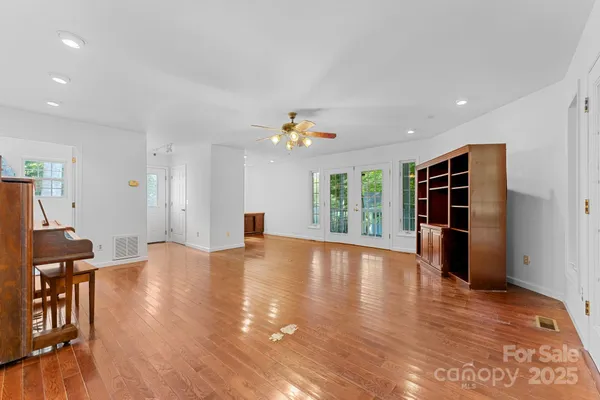 $525,000 | 90 Wilds Cove Road, Franklin, NC 28734