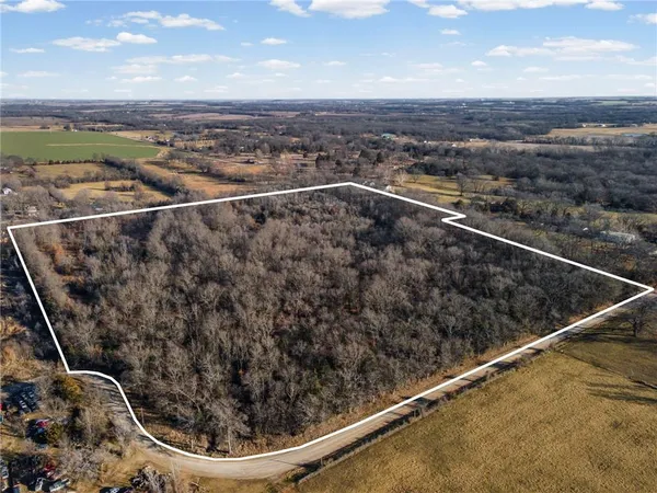 $105,000 | Se Lot East Pine Street, Butler, MO 64730