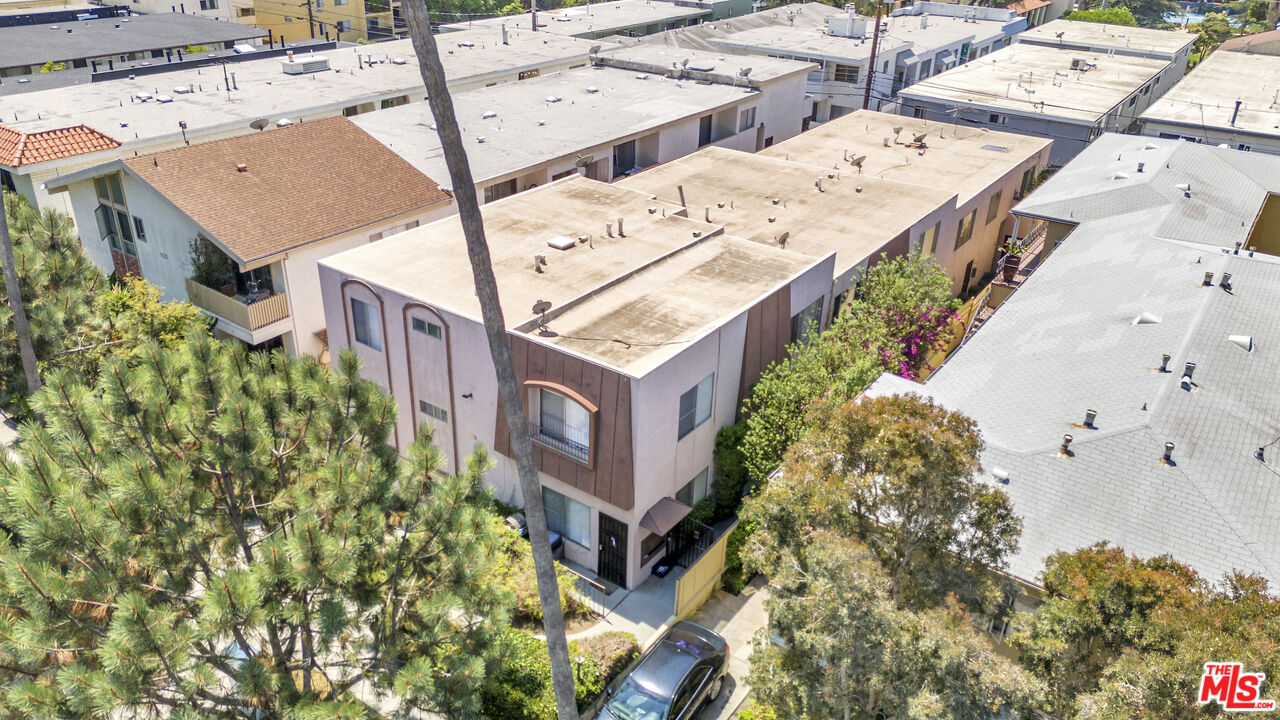 1118 9th Street Santa Monica, CA 90403 - Photo 3 of 10