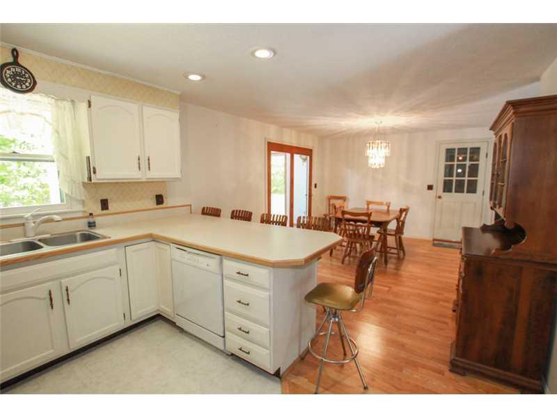 4 Highland Road Standish, ME 04084 - Photo 10 of 29 Kitchen.