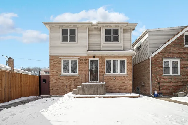 $585,000 | 3322 North Pittsburgh Avenue, Chicago, IL 60634