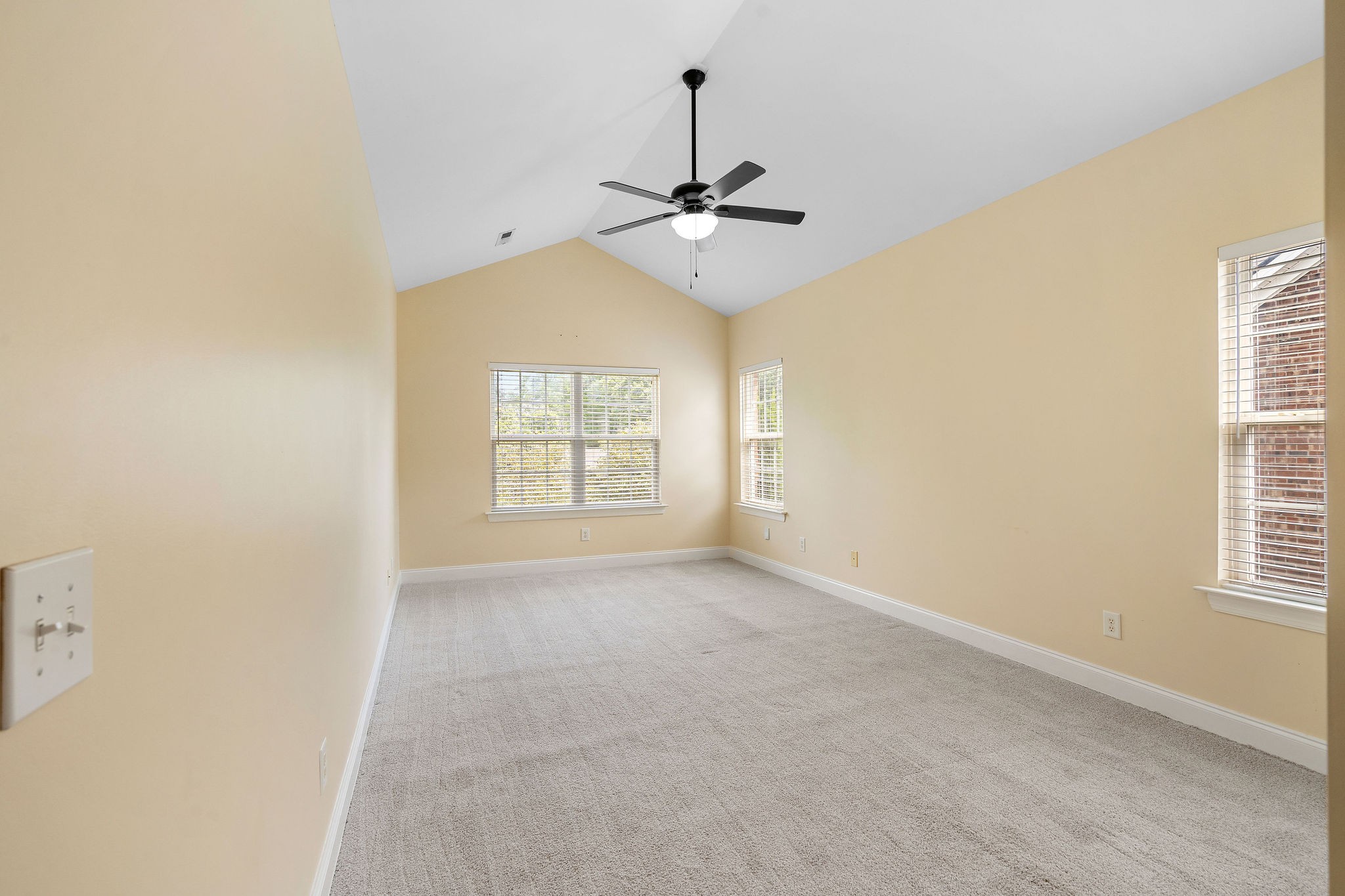 316 Rowlette Circle Murfreesboro, TN 37127 - Photo 13 of 25 a view of an empty room with a window