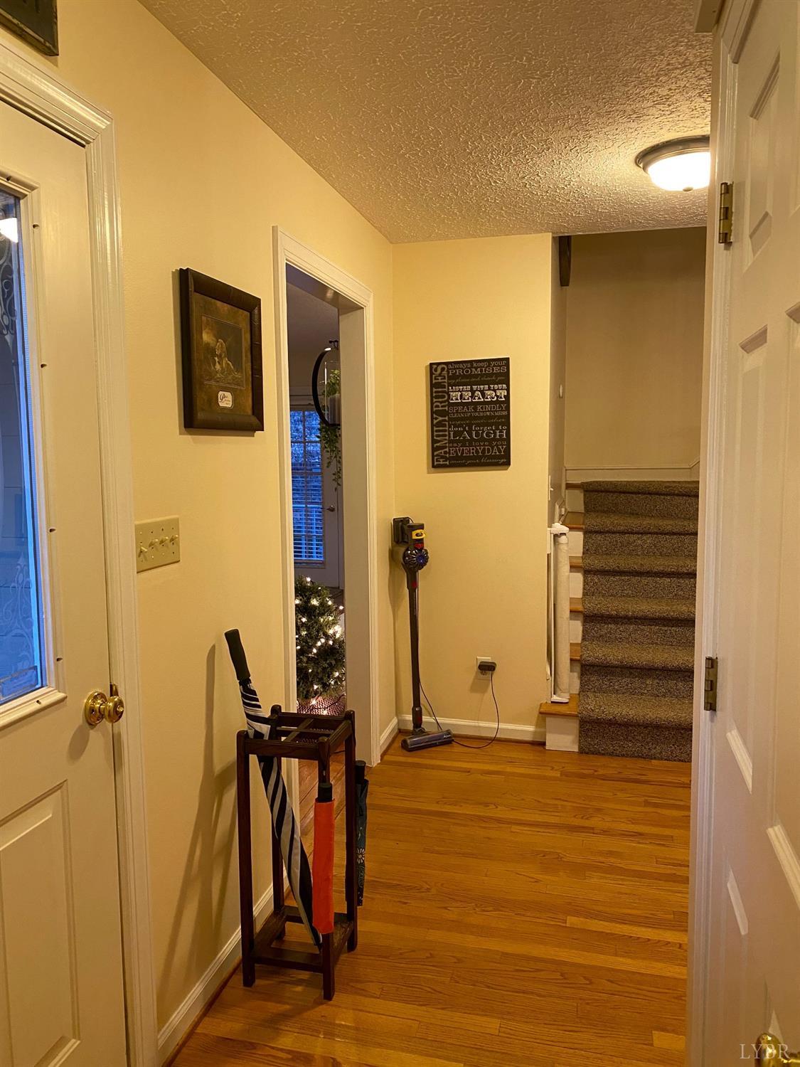2428 Hawthorne Road Lynchburg, VA 24503 - Photo 11 of 78 Gallery Image 11