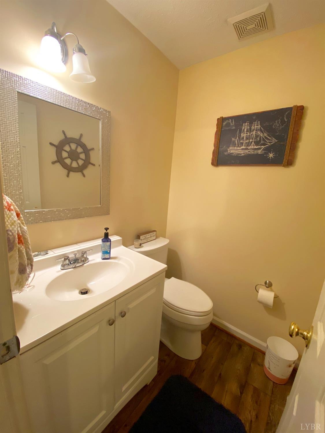 2428 Hawthorne Road Lynchburg, VA 24503 - Photo 17 of 78 Gallery Image 17