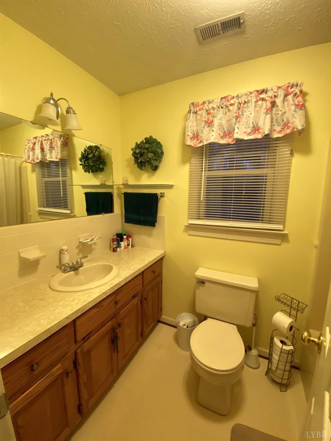 2428 Hawthorne Road Lynchburg, VA 24503 - Photo 41 of 78 Gallery Image 41