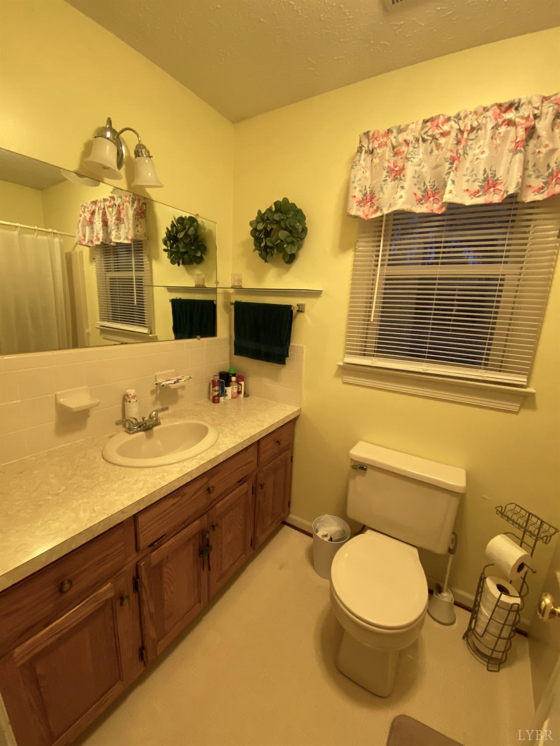 2428 Hawthorne Road Lynchburg, VA 24503 - Photo 43 of 78 Gallery Image 43