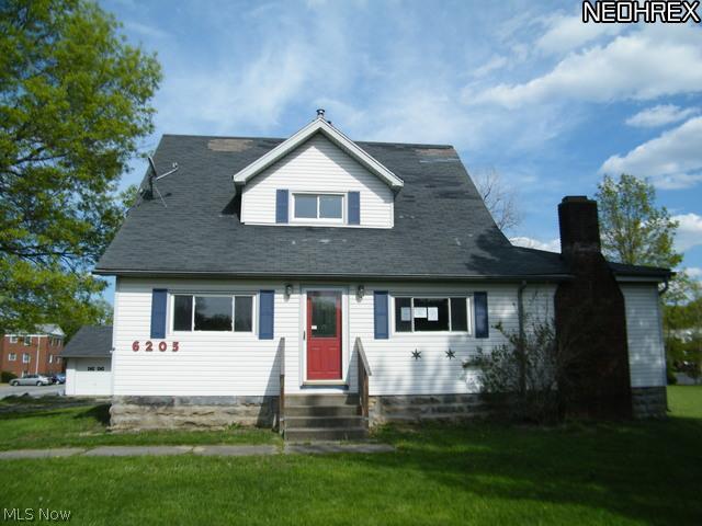 6205 Stumph Road Cleveland, OH 44130 - Photo 1 of 12 Gallery Image 1