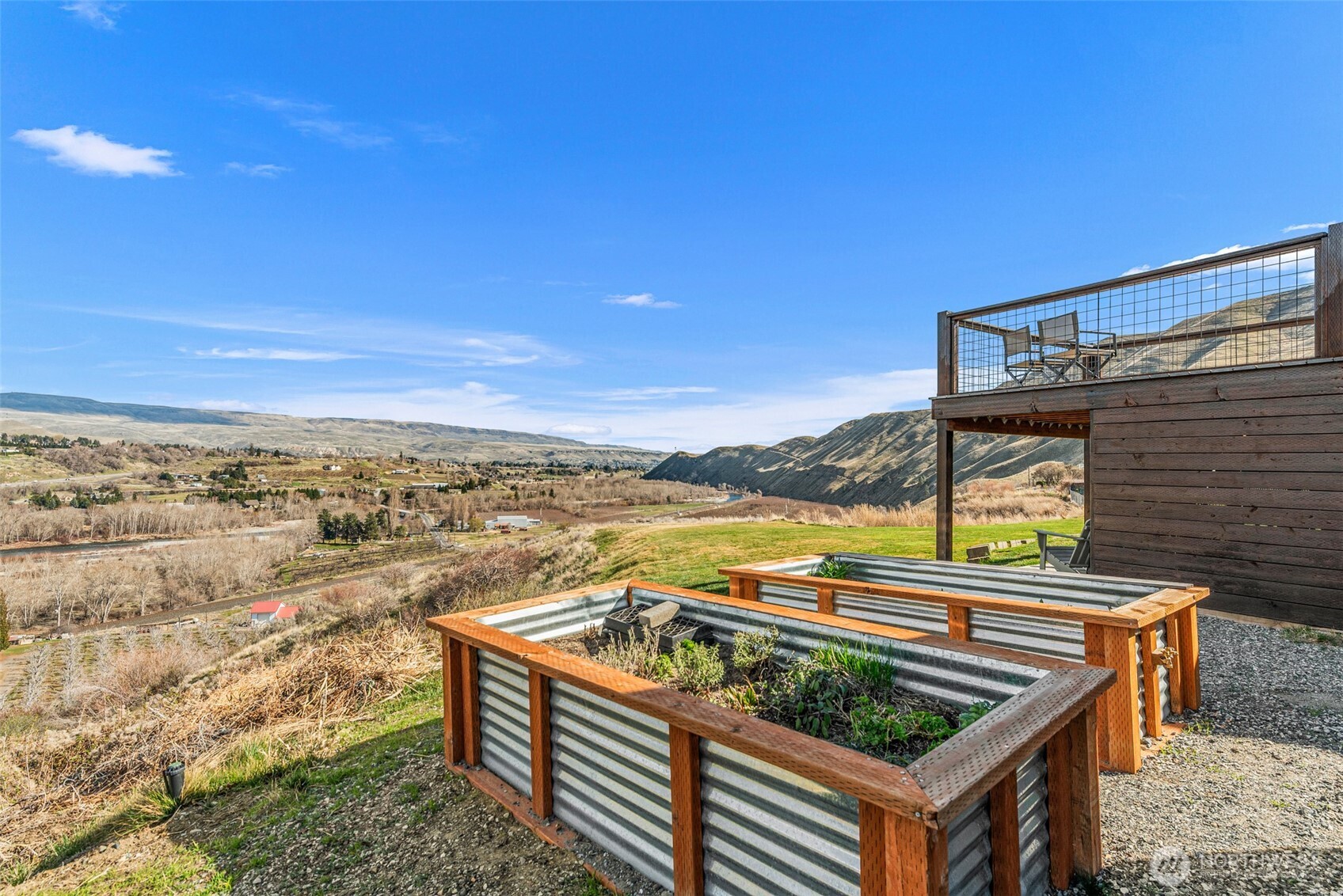3045 Eastview Lane Wenatchee, WA 98801 - Photo 38 of 40