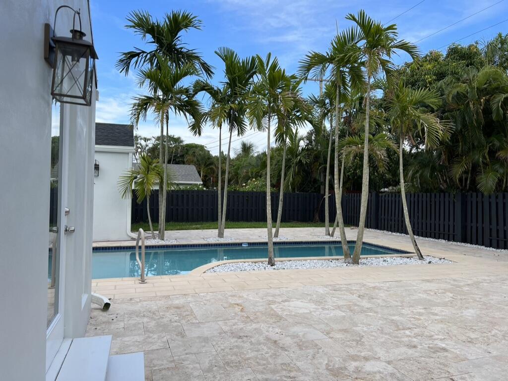 366 Colonial Road West Palm Beach, FL 33405 - Photo 22 of 31 0A855D25-86D0-4CAC-8A2A-38E543A9C559_1_1