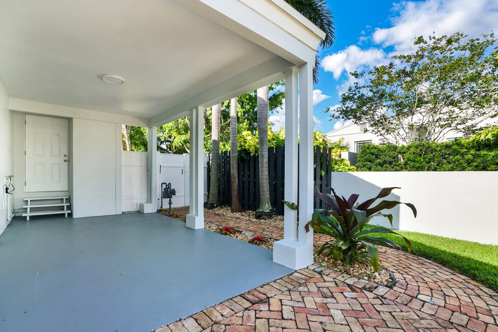 366 Colonial Road West Palm Beach, FL 33405 - Photo 27 of 31 29_Image_29_mls
