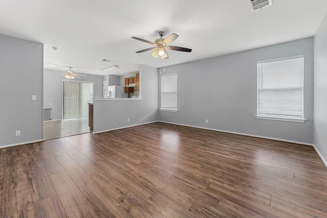 $1,595 | 184 Atlantis, Kyle, TX 78640