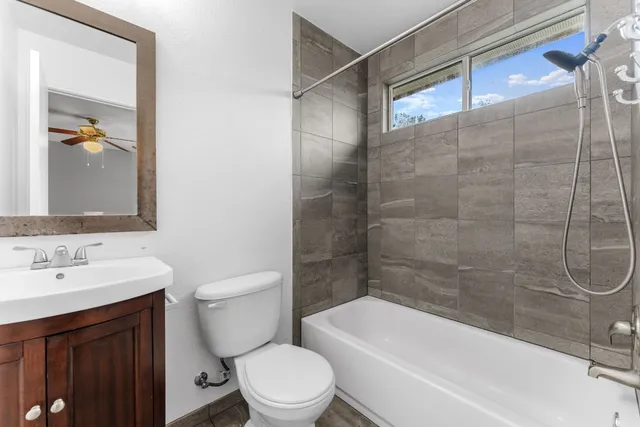 $1,595 | 184 Atlantis, Kyle, TX 78640