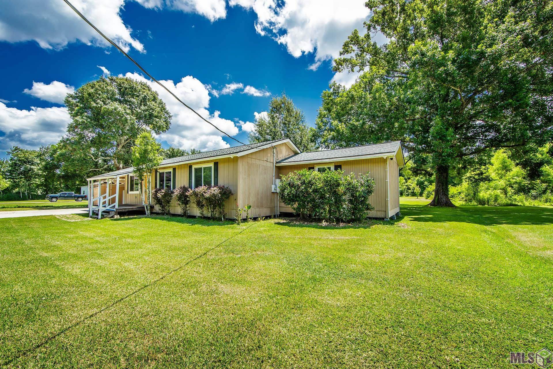 814 Manchester Manor Road Thibodaux, LA 70301 - Photo 1 of 17