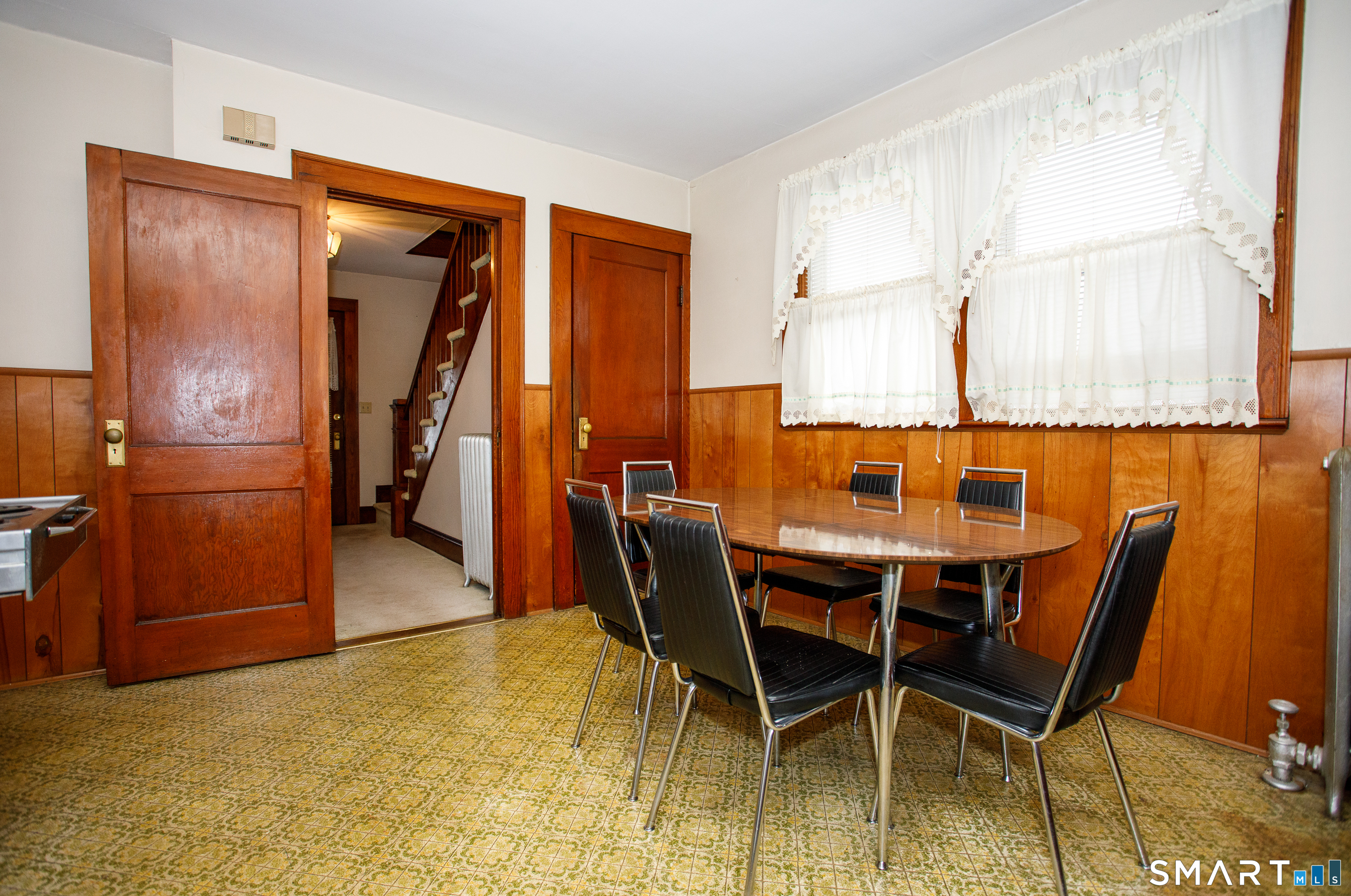 158 West Thames Street Norwich, CT 06360 - Photo 14 of 32