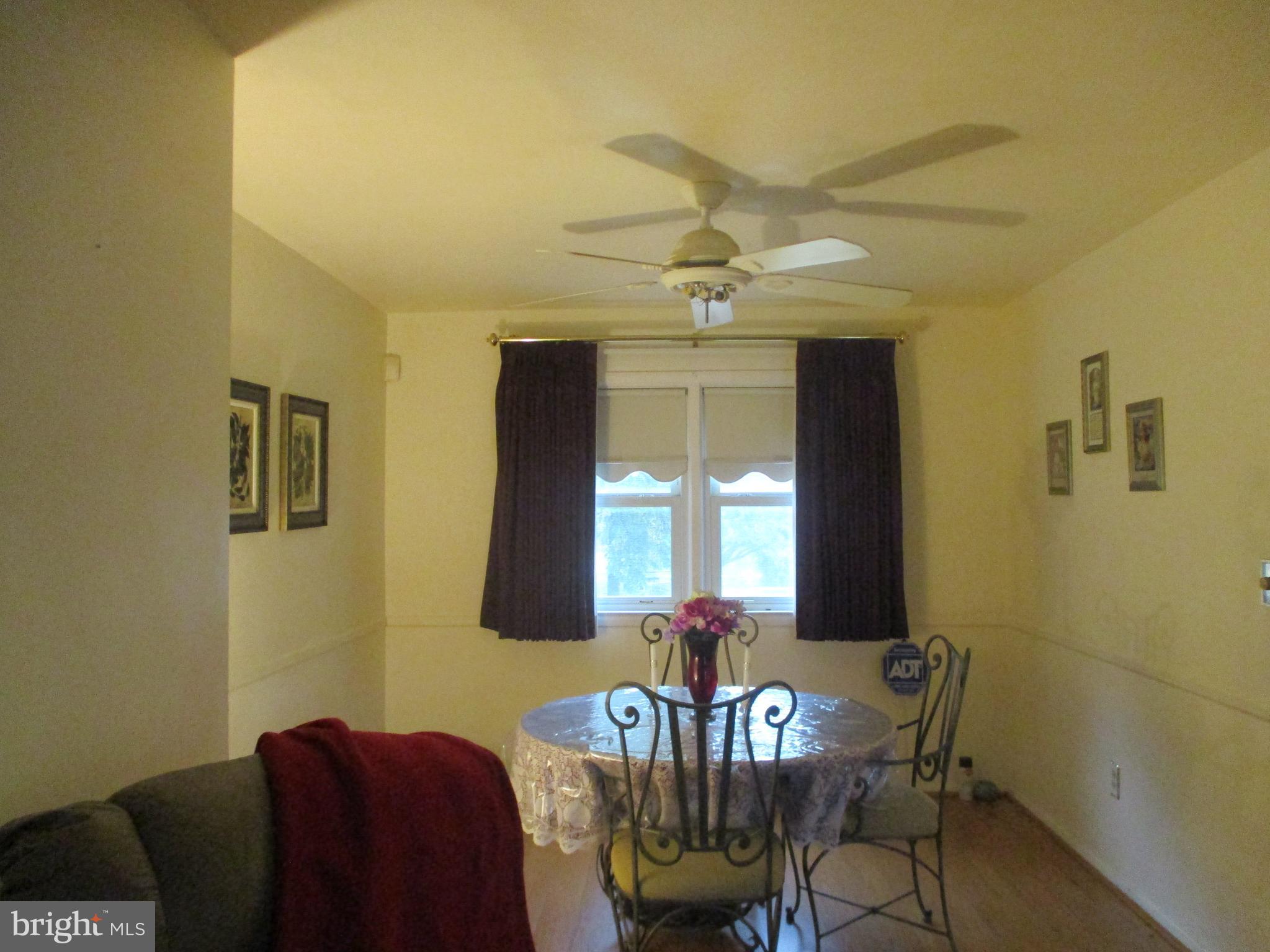 5233 Fredcrest Road Baltimore, MD 21229 - Photo 5 of 33 Dining Room