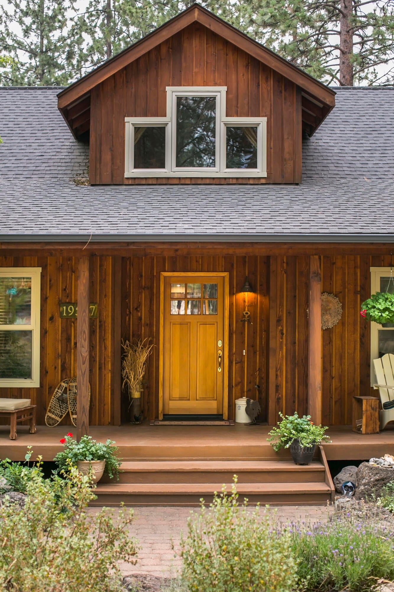 19537 East Campbell Road Bend, OR 97702 - Photo 6 of 29 6-Outside Entry