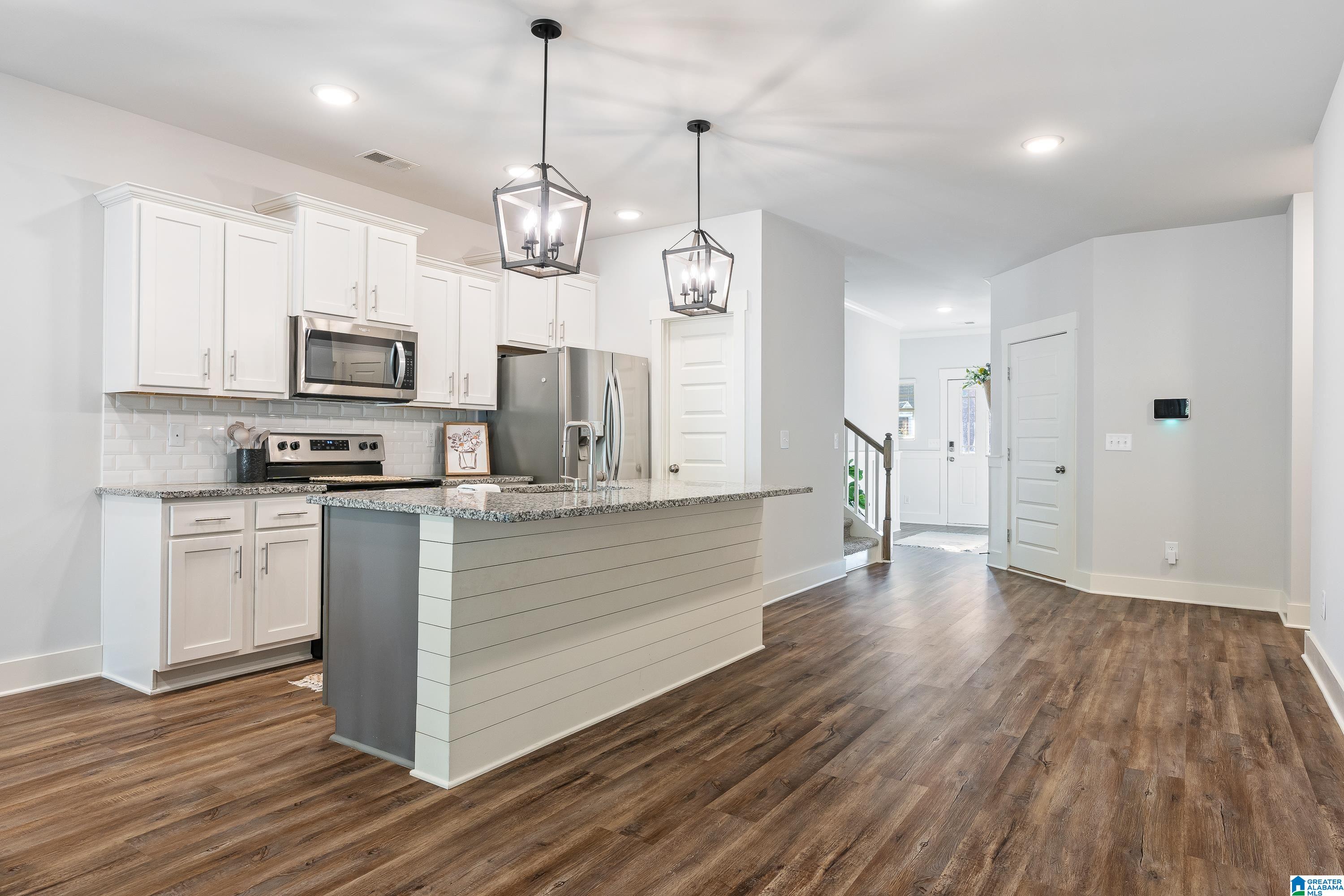 5437 Park Side Road Birmingham, AL 35244 - Photo 5 of 56