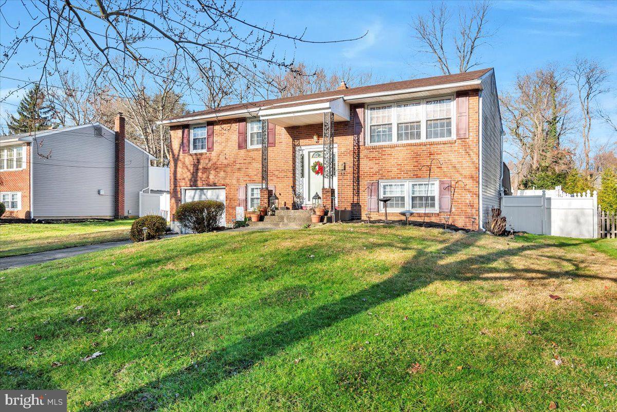 37 Red Leaf Road Moorestown, NJ 08057 - Photo 2 of 23