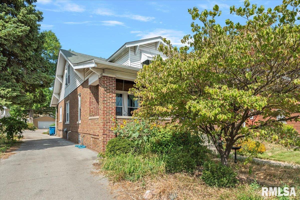 1711 South 5th Street Springfield, IL 62703 - Photo 3 of 40